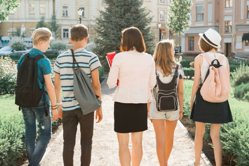 How Social Etiquette School Can Enhance Relationships